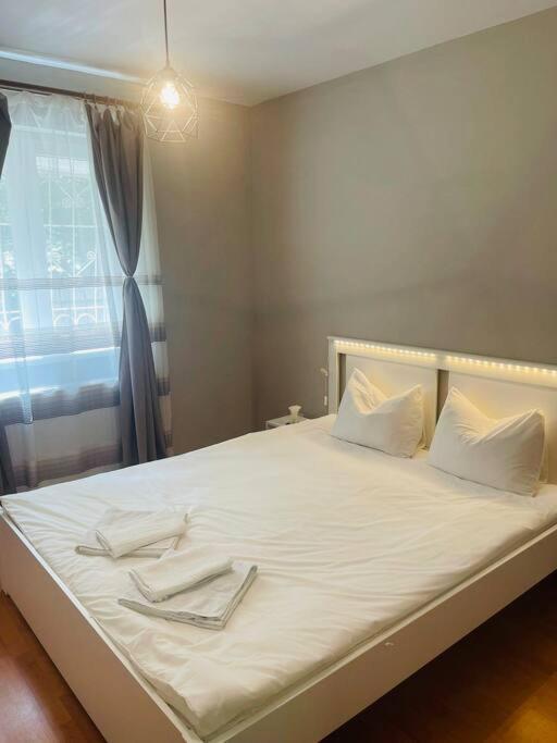 Appartamento Chic Retreat Timisoara Esterno foto